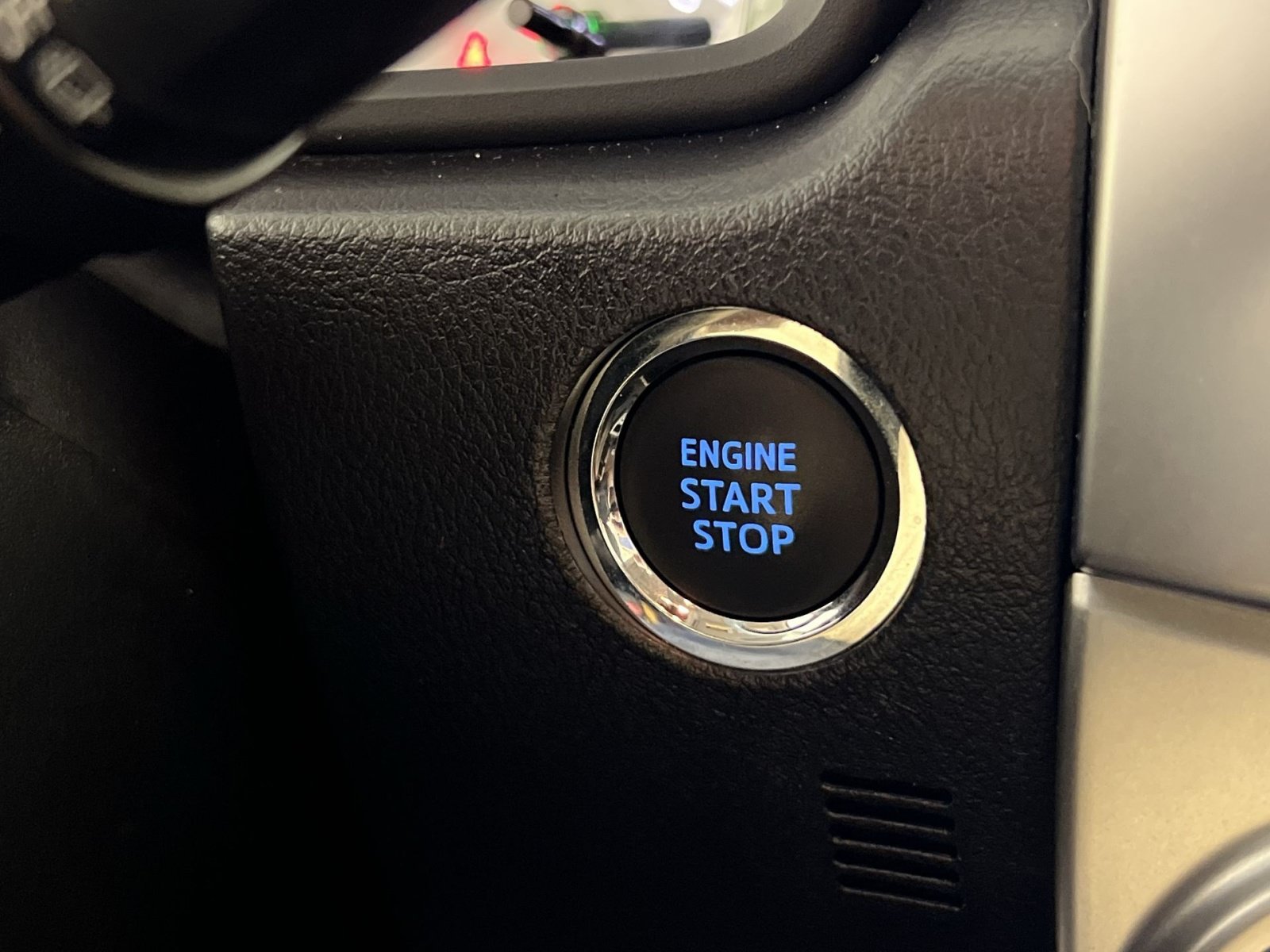 Used 2023 Toyota 4Runner Limited AWD/4WD image 35