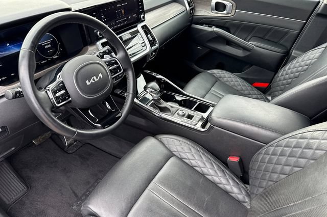 Certified 2022 Kia Sorento SX Prestige AWD/4WD image 12