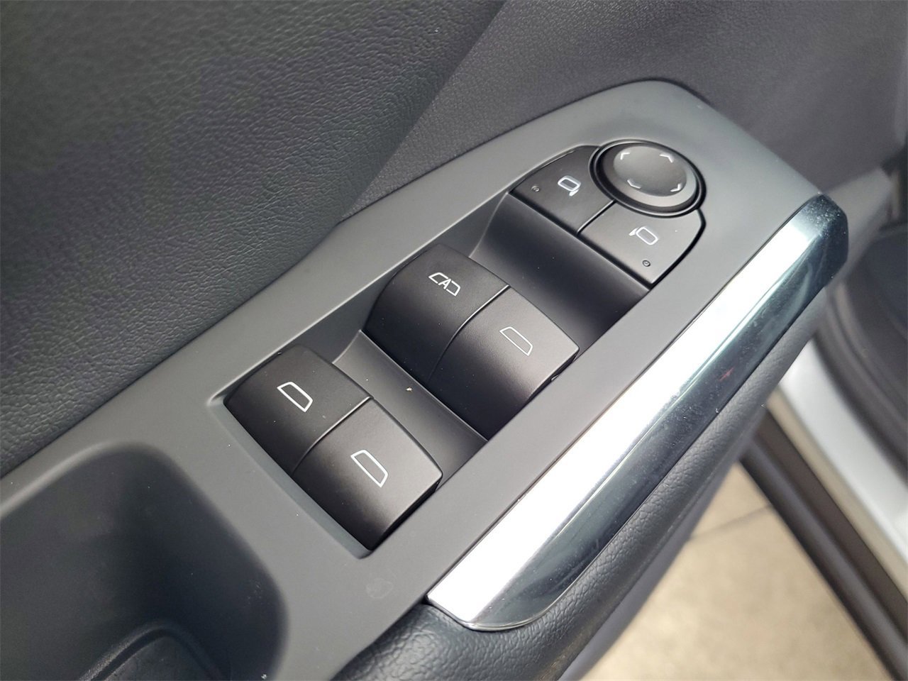 New 2026 Chevrolet Traverse LT w/ Driver Confidence Package image 16