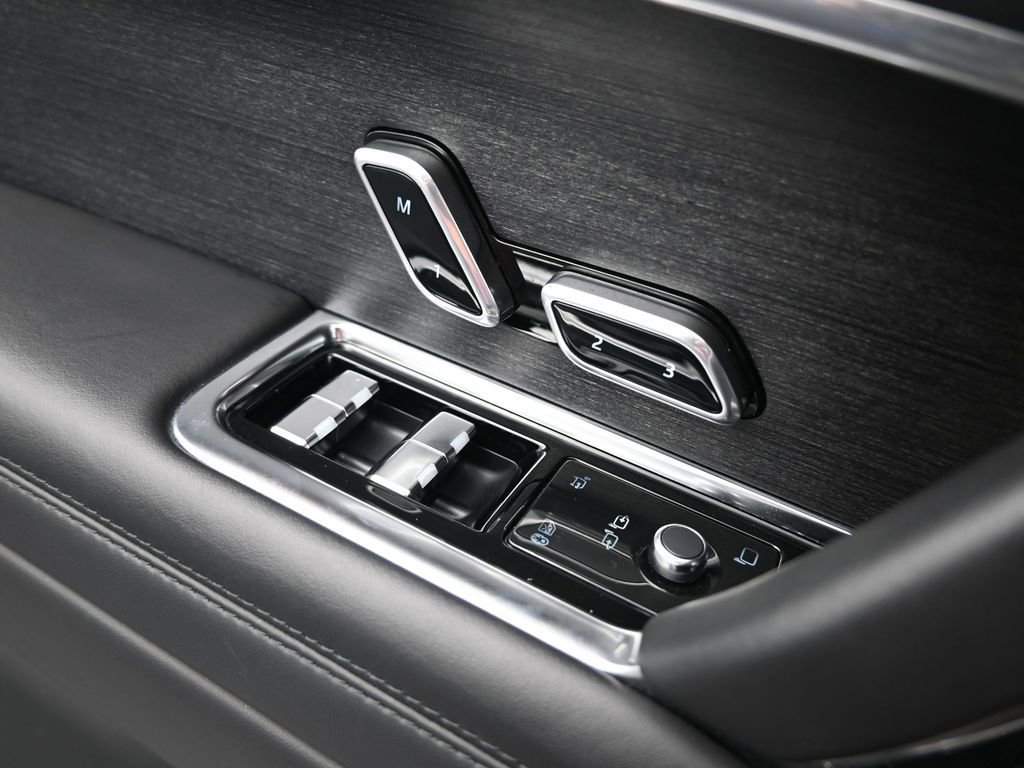 Used 2023 Land Rover Range Rover SE image 21