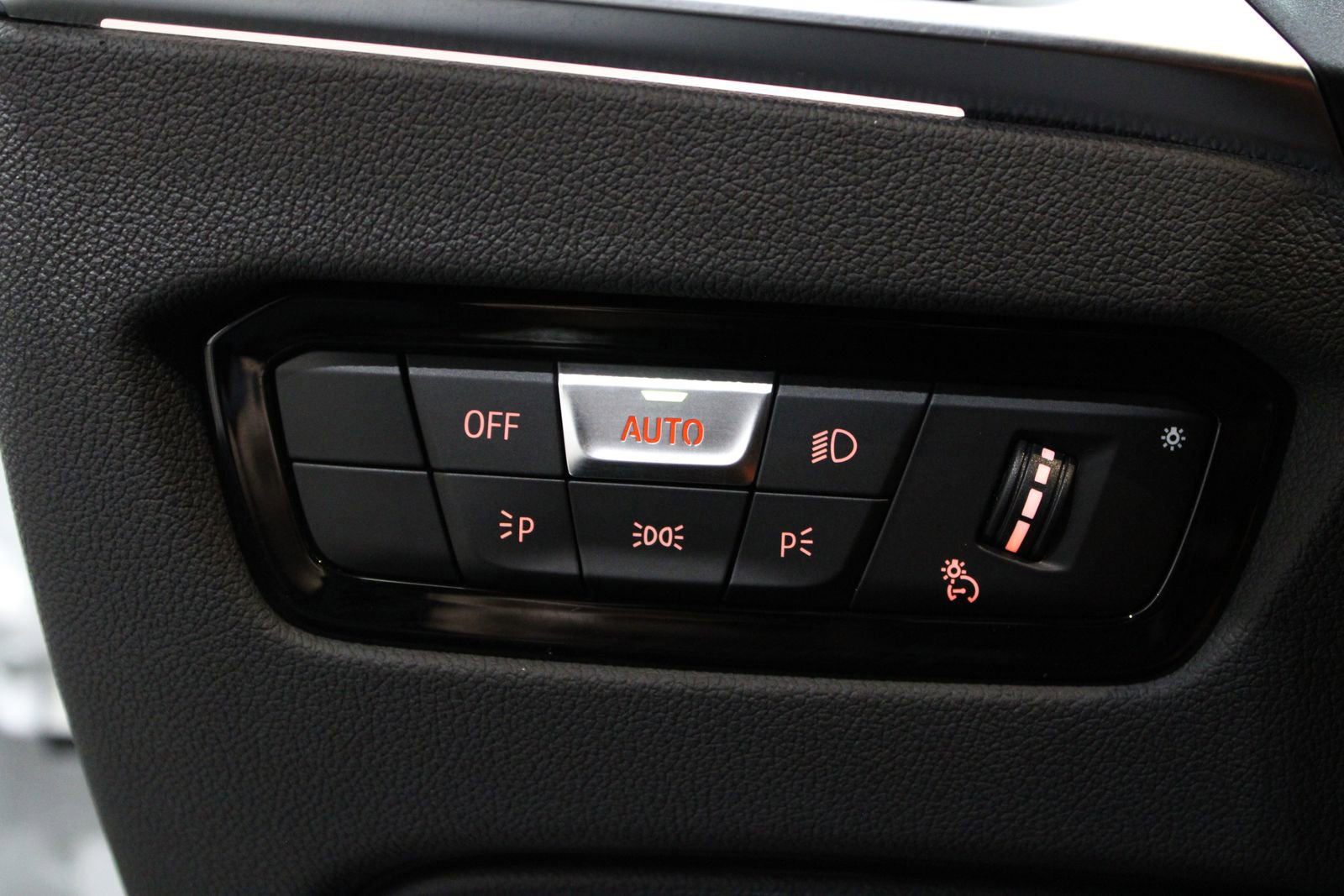 Used 2024 BMW M3 w/ Executive Package image 27