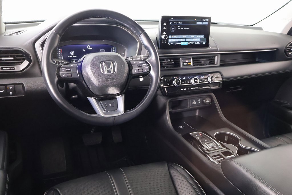 Used 2023 Honda Pilot Elite image 2