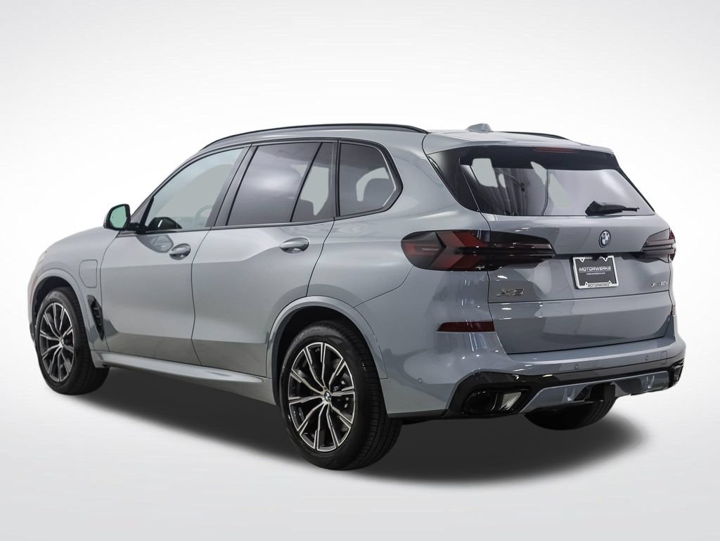 New 2026 BMW X5 xDrive50e w/ Executive Package AWD/4WD image 3
