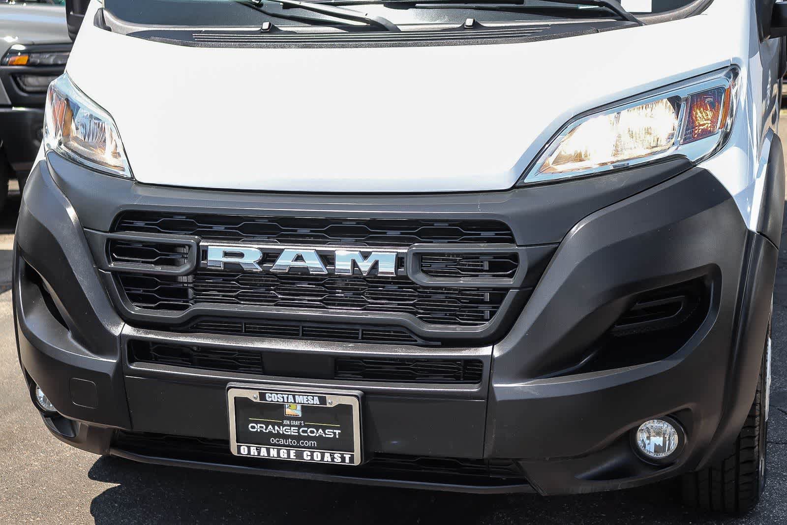 Used 2024 RAM ProMaster 2500 w/ Convenience Group FWD image 9