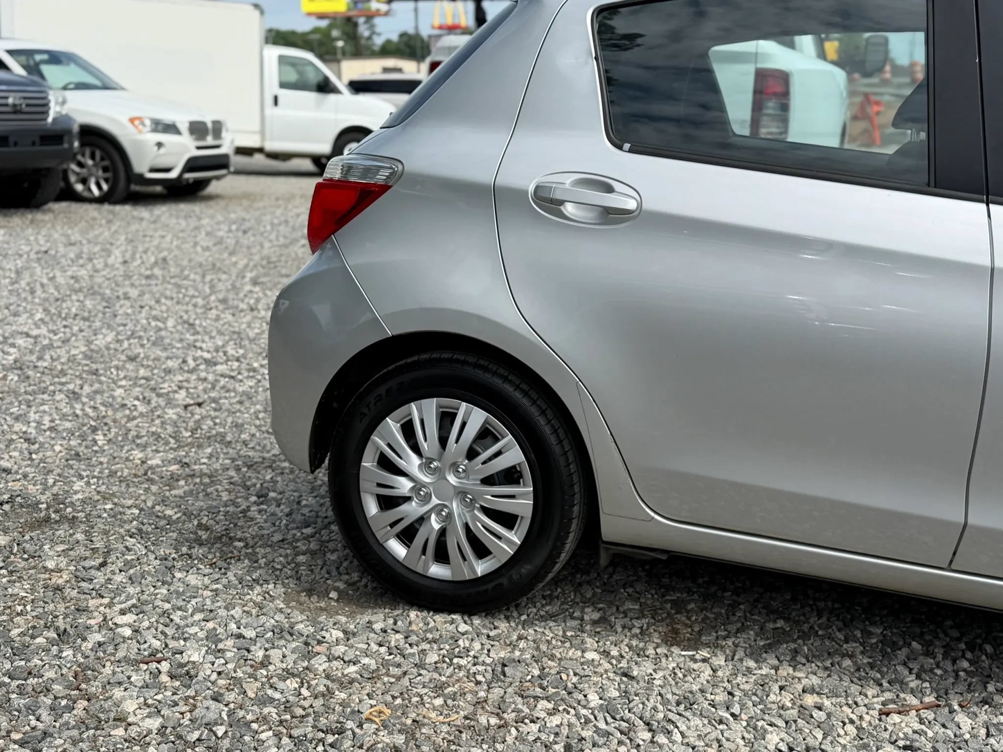 Used 2014 Toyota Yaris LE FWD image 8