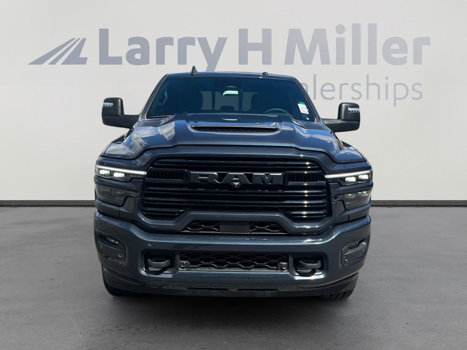 New 2025 RAM 2500 Laramie w/ Night Edition AWD/4WD image 8