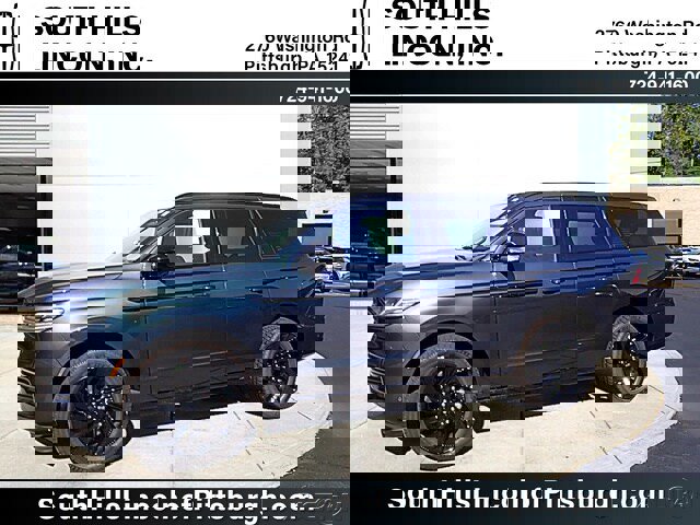 New 2025 Lincoln Navigator Reserve w/ Jet Appearance Package image 1
