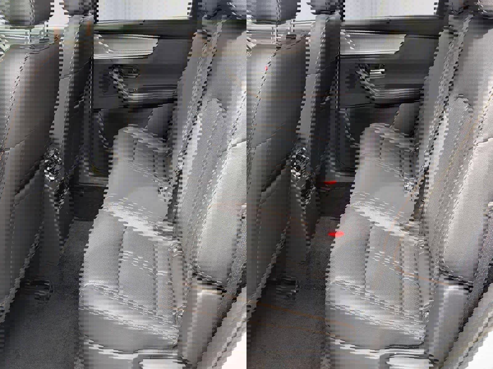 Used 2025 MAZDA CX-70 3.3 Turbo w/ Preferred Package image 15