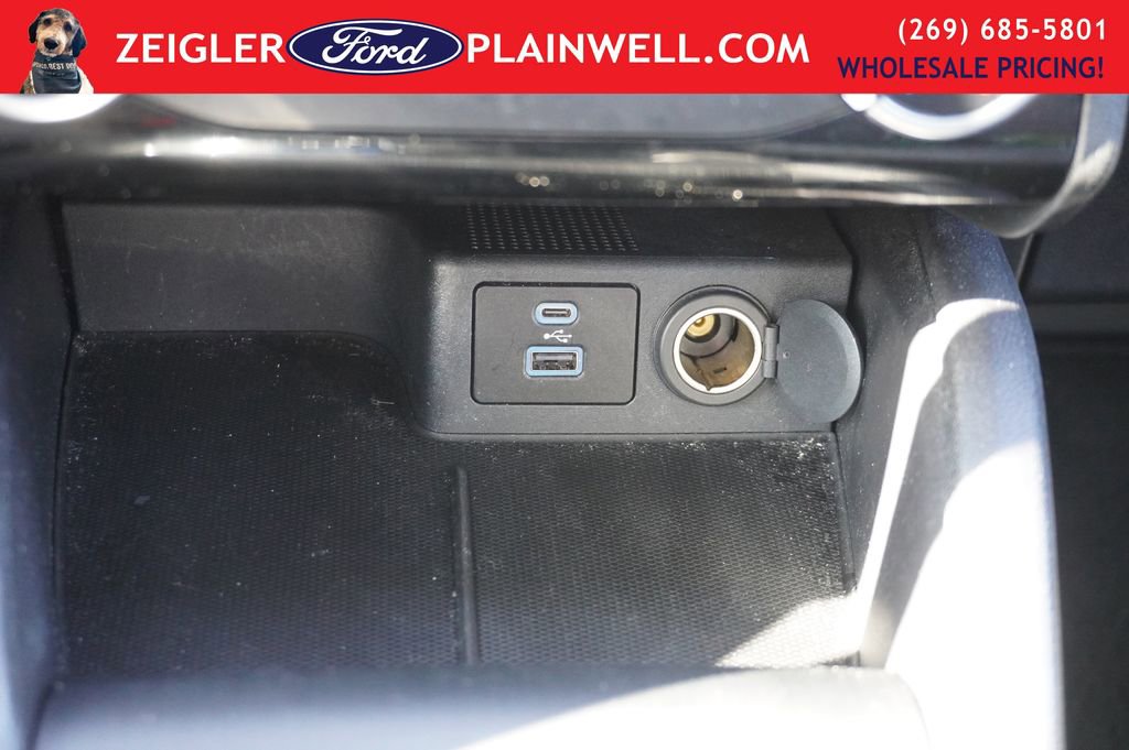 Used 2021 Ford Escape SE image 20