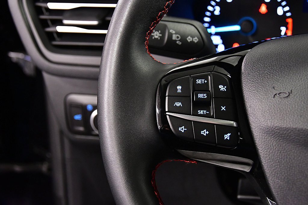 Used 2022 Ford Escape SEL w/ SEL Stealth AWD Package image 19