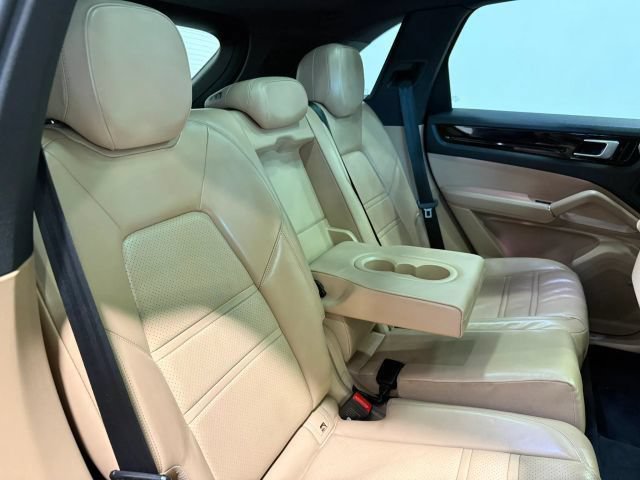 Used 2019 Porsche Cayenne AWD/4WD image 30