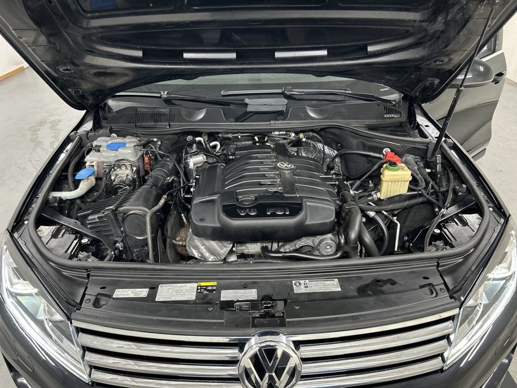 Used 2015 Volkswagen Touareg VR6 AWD/4WD image 25