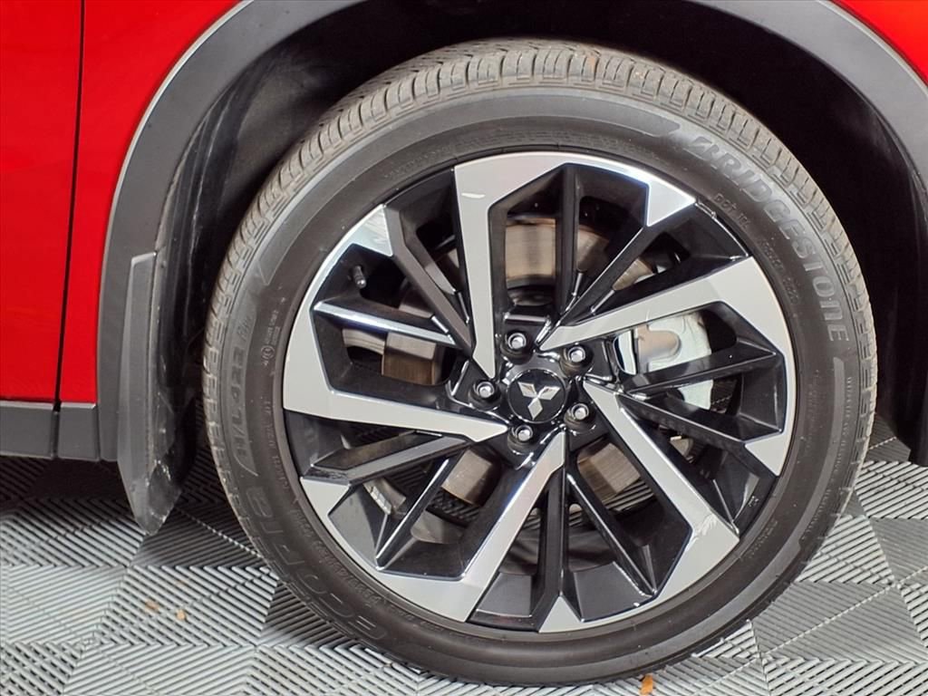 Used 2024 Mitsubishi Outlander SE image 35