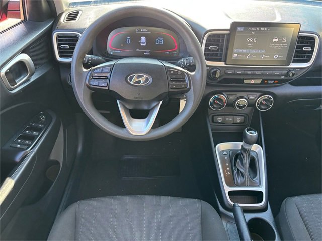 Used 2023 Hyundai Venue SE image 13
