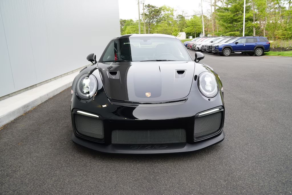Used 2019 Porsche 911 GT2 RS RWD image 3