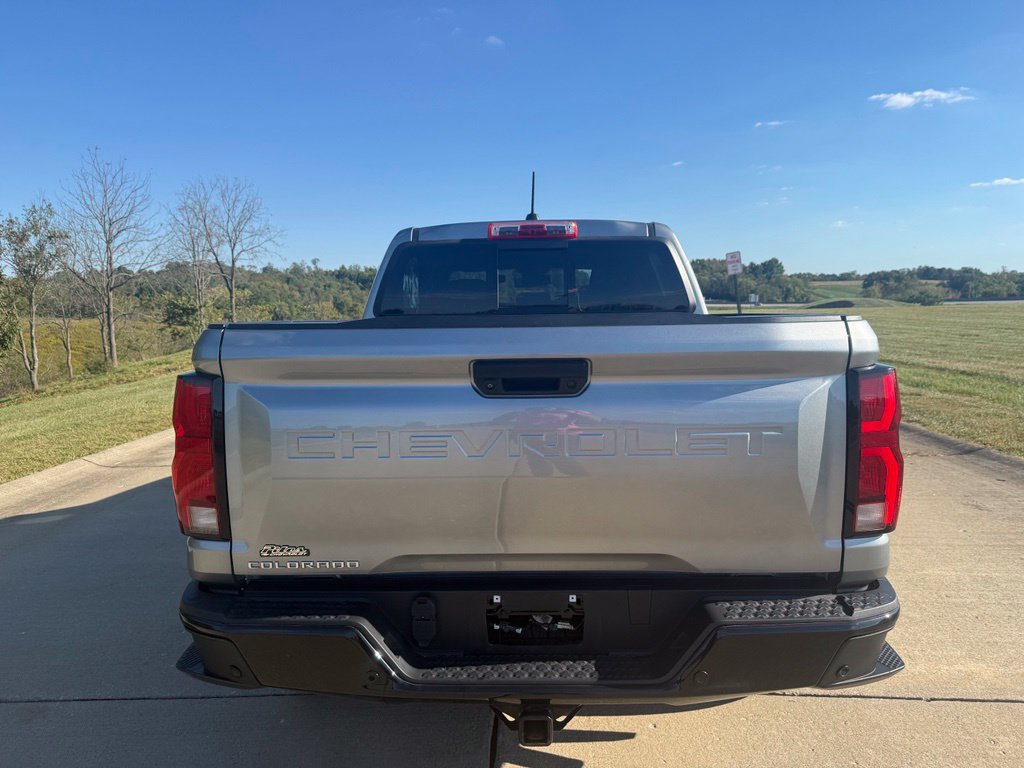 Used 2024 Chevrolet Colorado Z71 w/ Z71 Convenience Package 2 AWD/4WD image 4