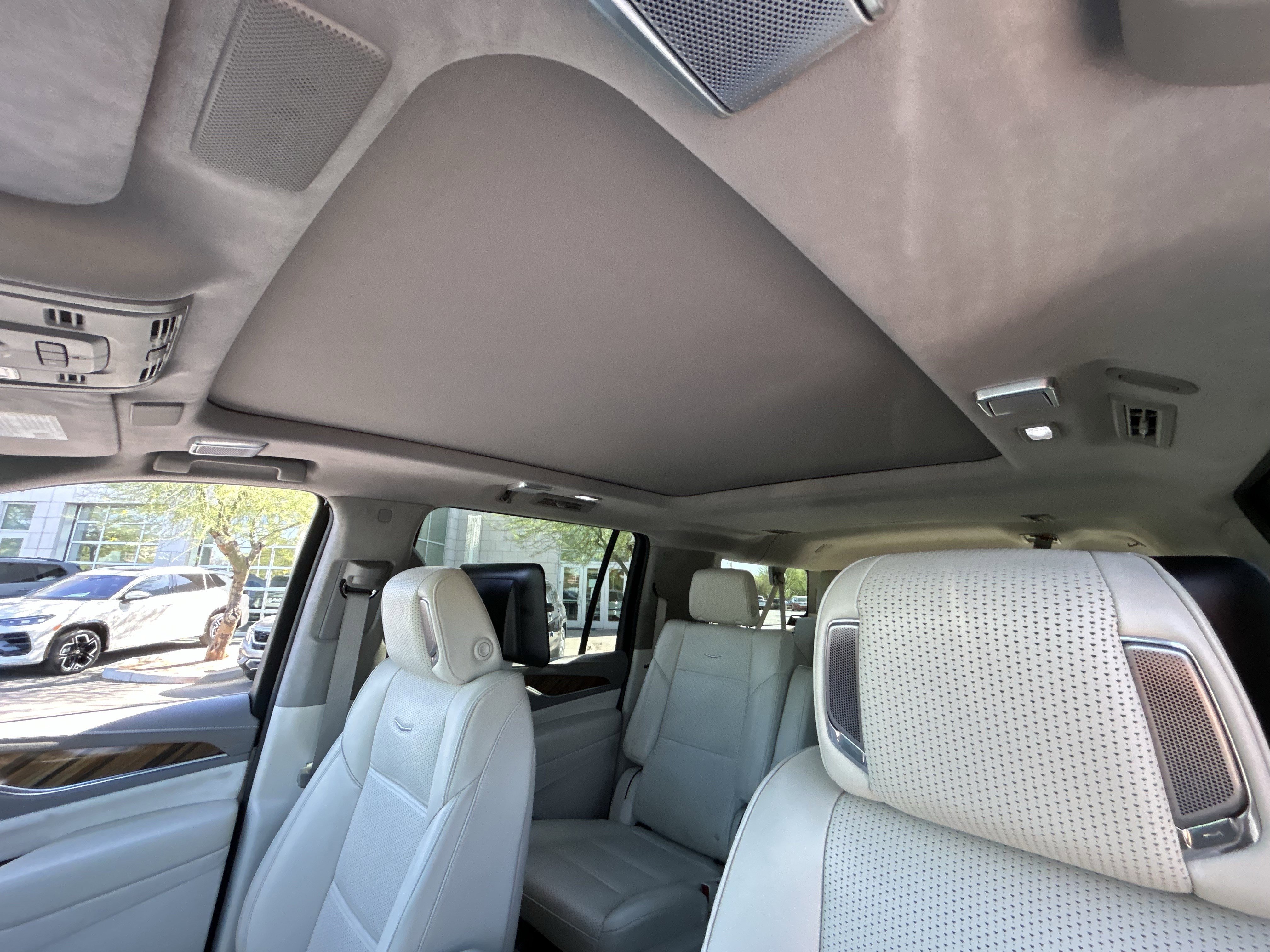 Used 2024 Cadillac Escalade ESV Sport Platinum w/ LPO, ONYX Package AWD/4WD image 20