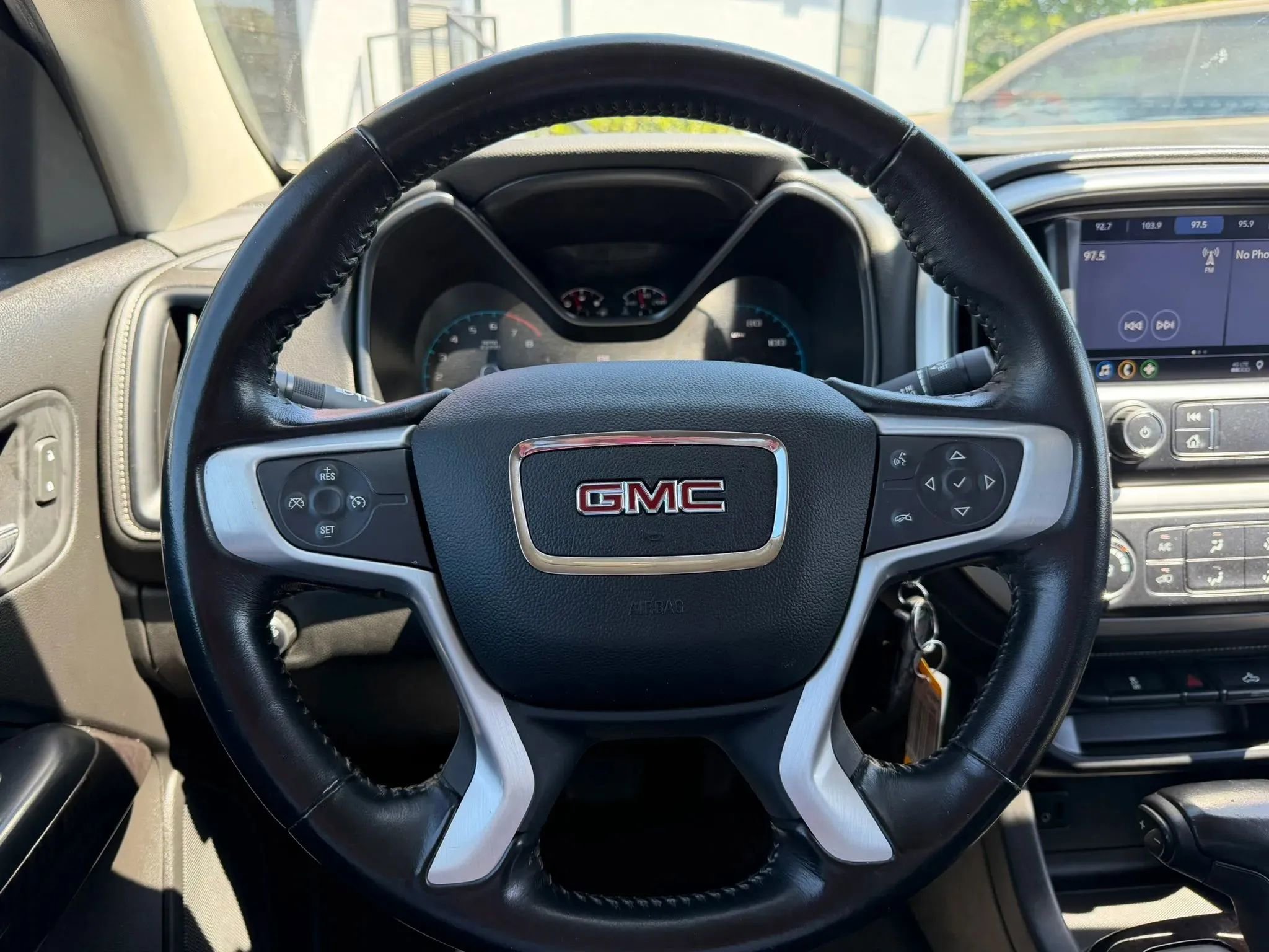 Used 2019 GMC Canyon SLE RWD image 16
