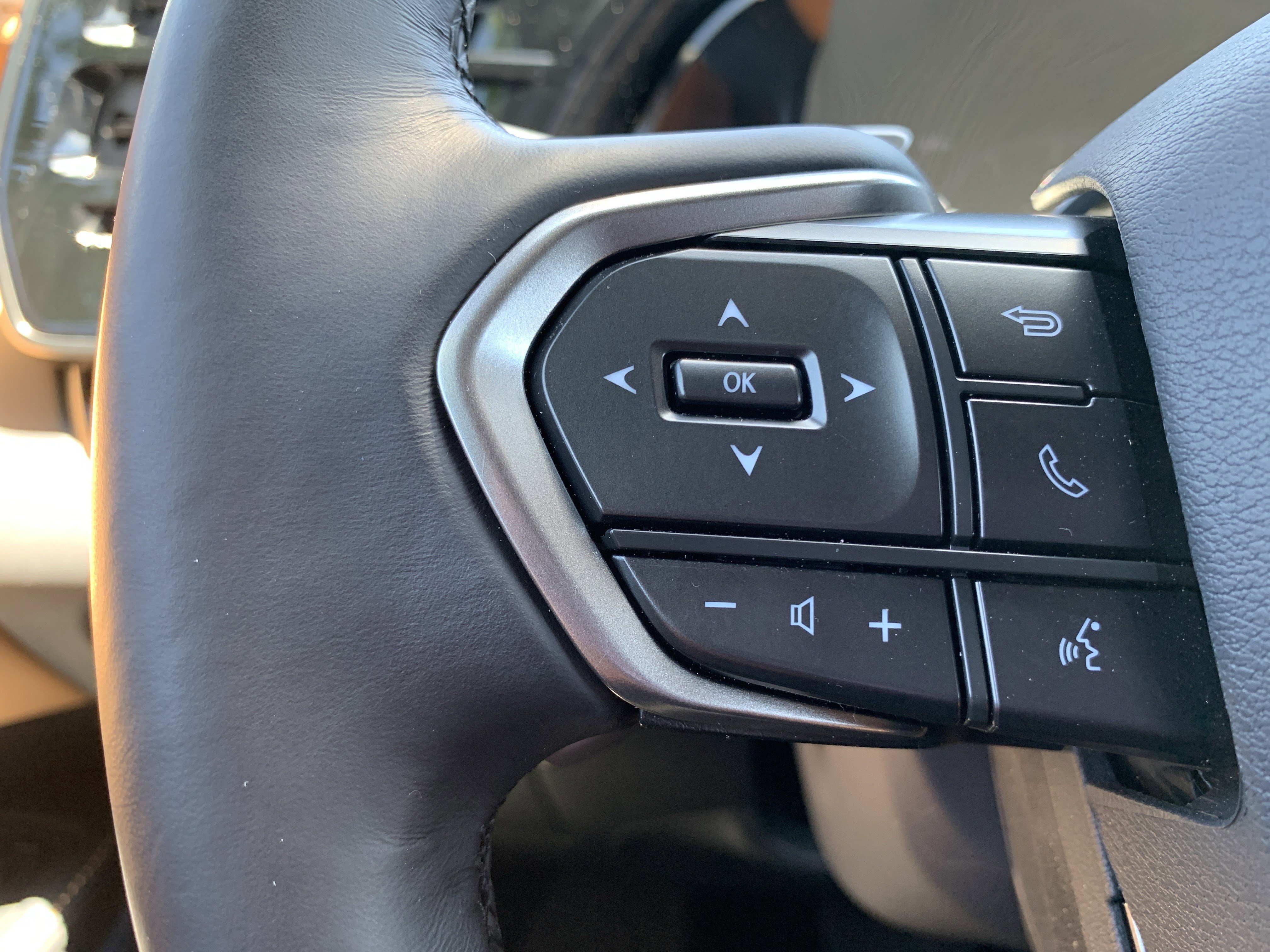 Certified 2025 Lexus RX 350 Premium w/ Accessory Package (Z1) FWD image 19