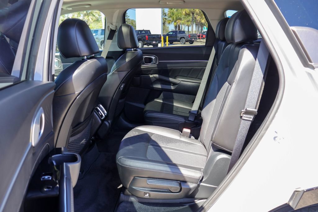Used 2023 Kia Sorento SX image 10