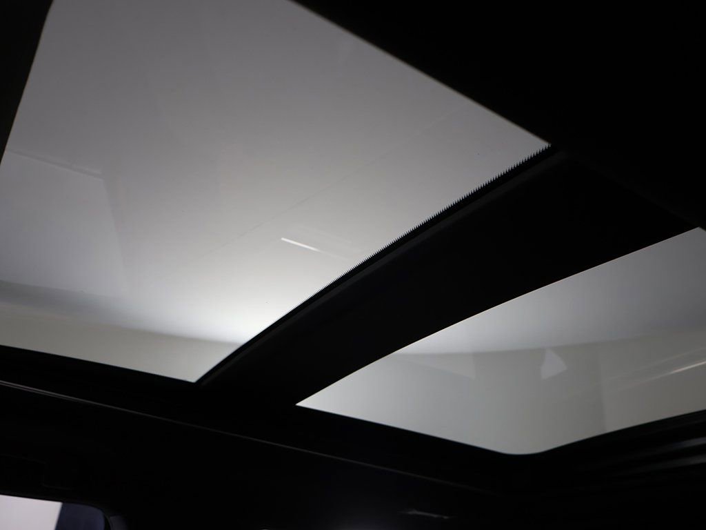 New 2025 Mitsubishi Outlander SEL image 26