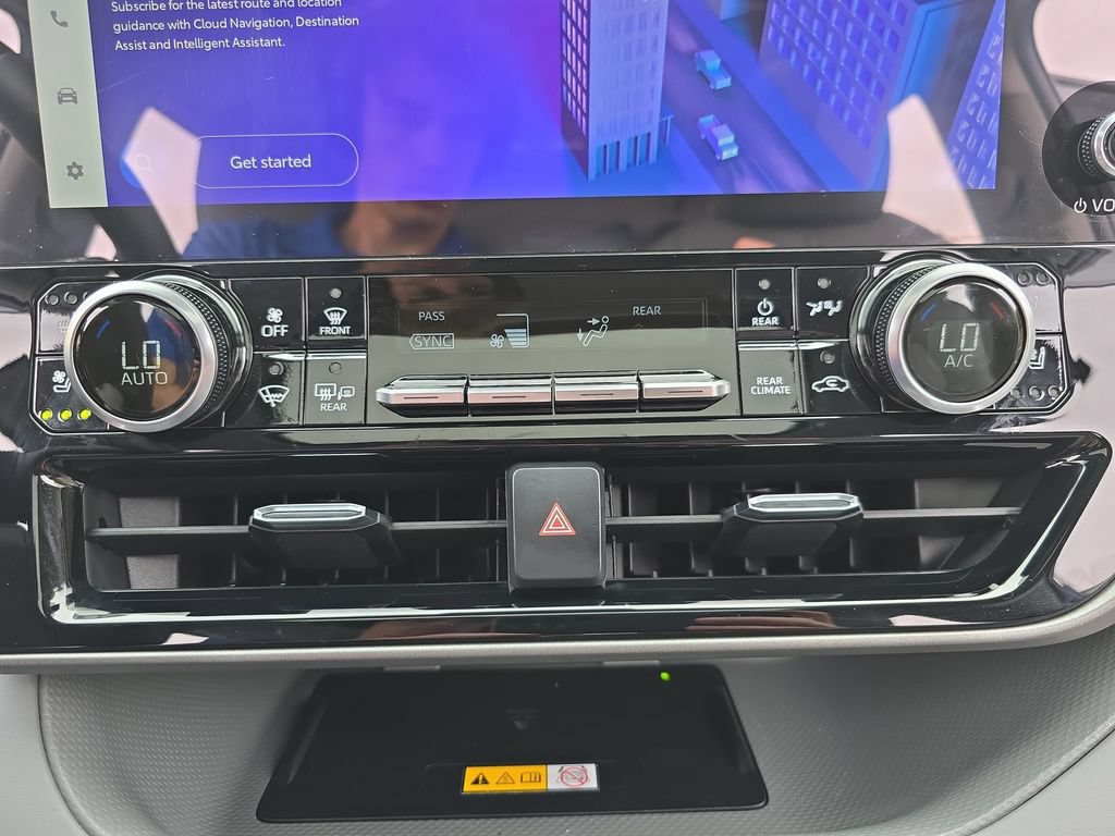 Certified 2025 Toyota Highlander Limited AWD/4WD image 26