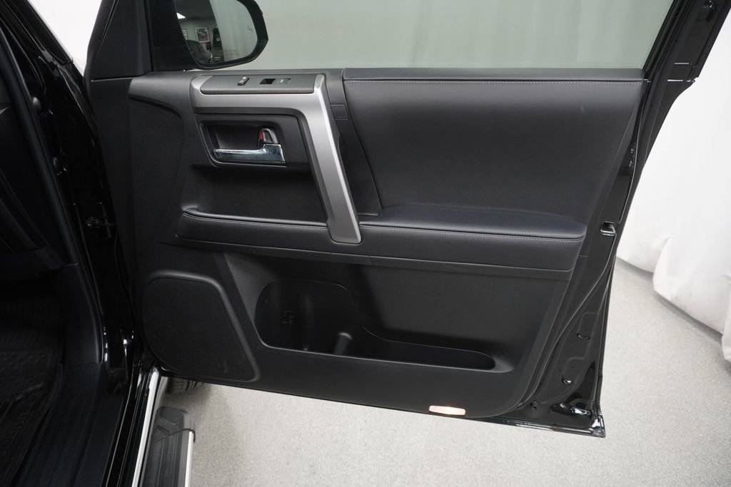 Used 2024 Toyota 4Runner Limited AWD/4WD image 48