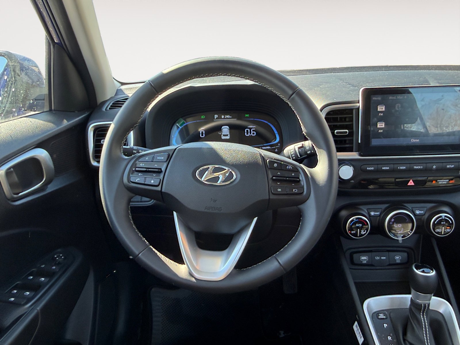 New 2025 Hyundai Venue SEL image 12