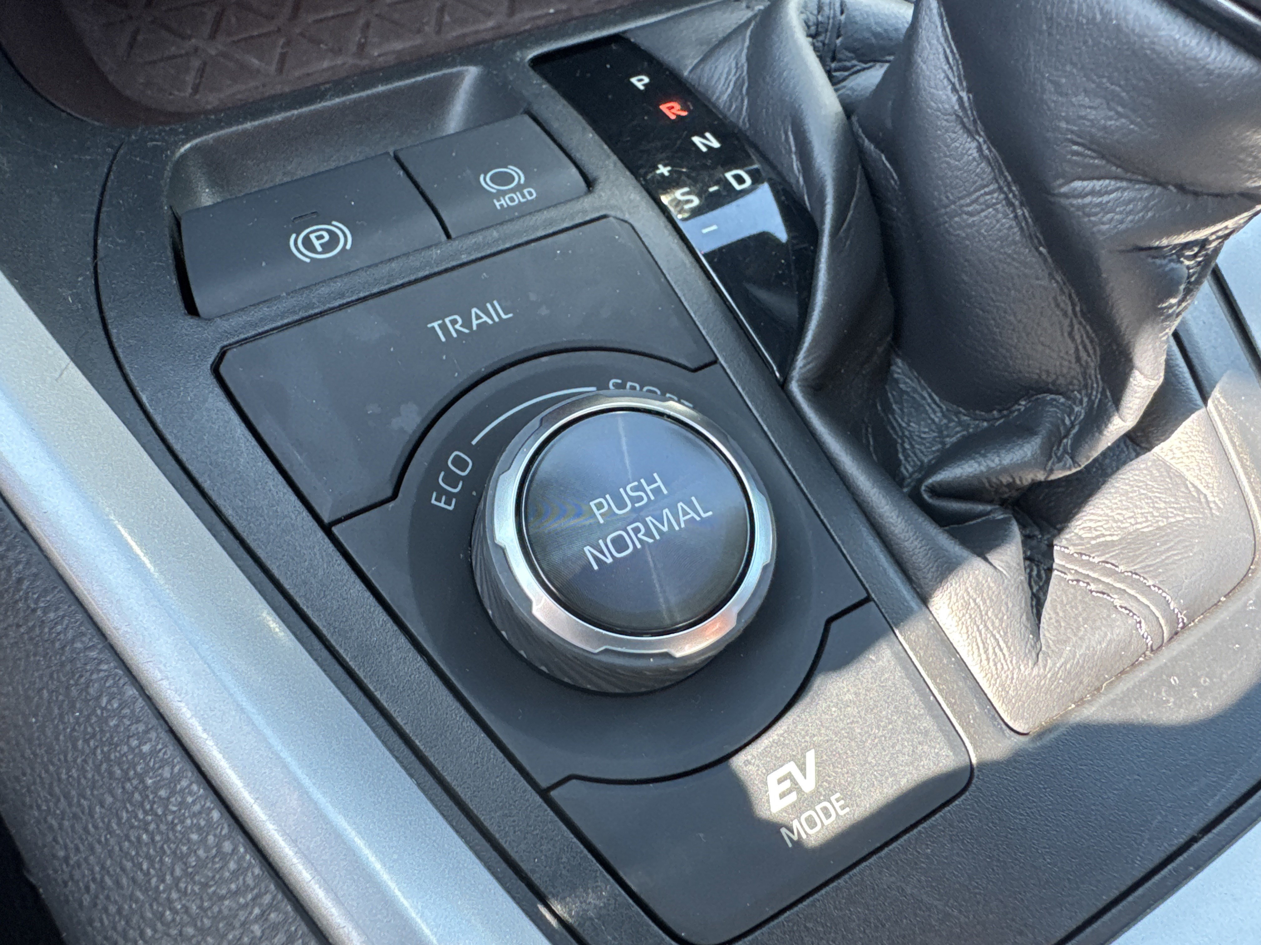 Used 2020 Toyota RAV4 Limited w/ Limited Grade Weather Package AWD/4WD image 29