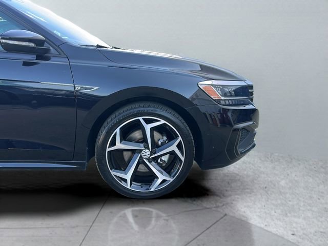 Used 2022 Volkswagen Passat 2.0T R-Line image 30