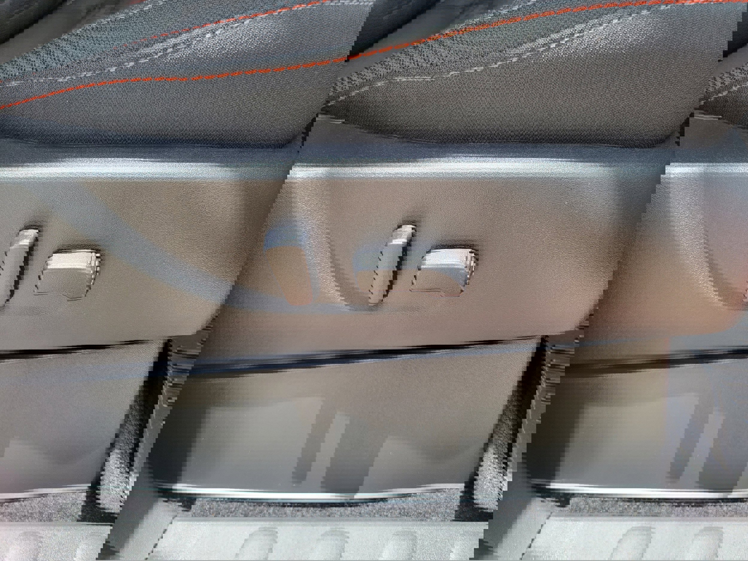 Used 2025 Nissan Frontier PRO-4X w/ Pro Convenience Package image 13