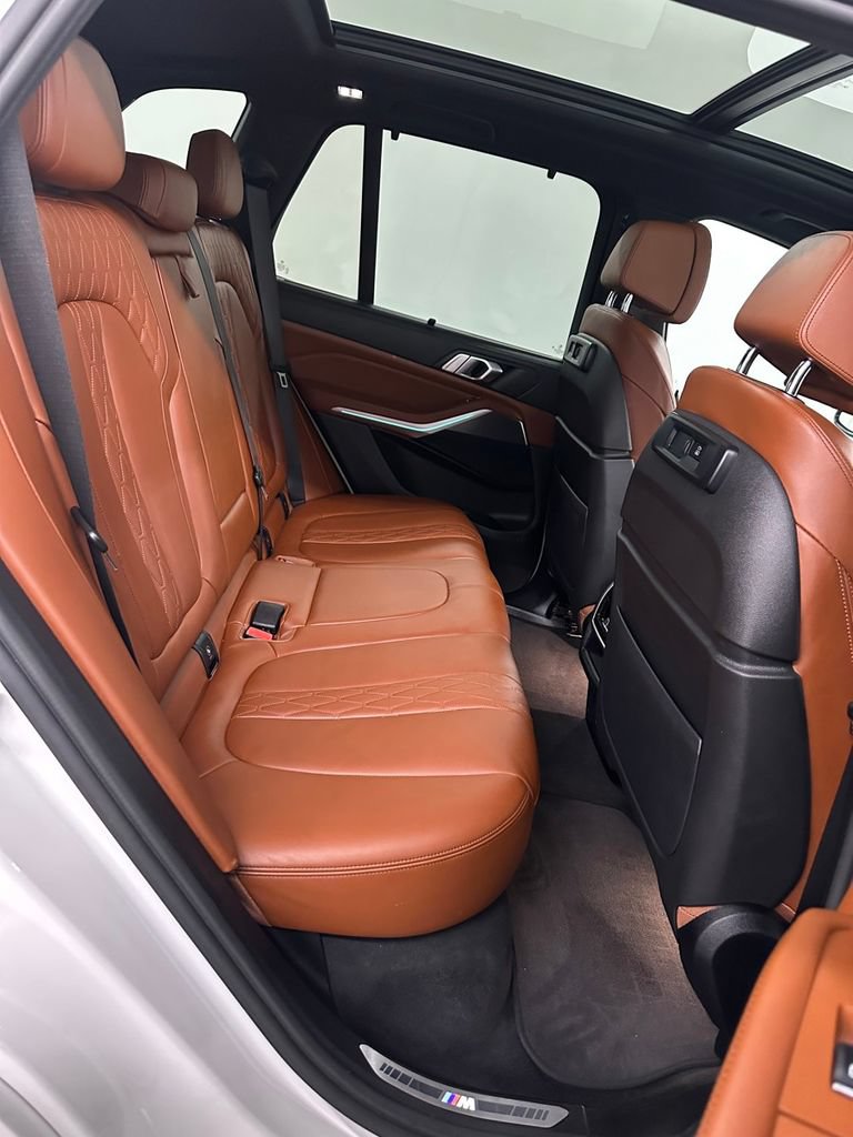 Used 2022 BMW X5 xDrive40i w/ M Sport Package AWD/4WD image 28