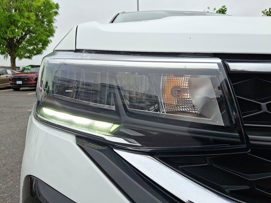 Used 2024 Volkswagen Taos S FWD image 9