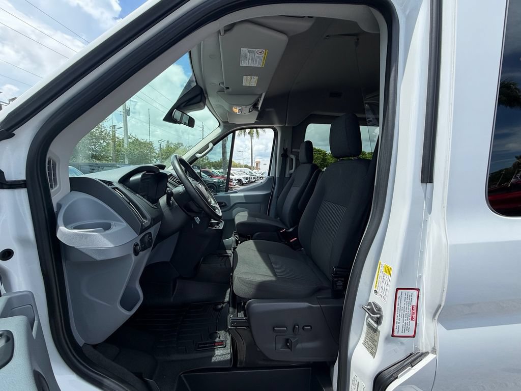 Used 2018 Ford Transit 150 XLT RWD image 9