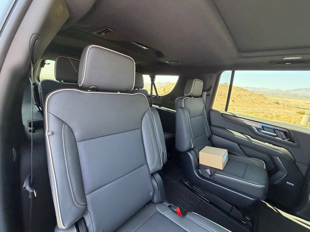 New 2026 GMC Yukon XL Elevation w/ Elevation Premium Package AWD/4WD image 17