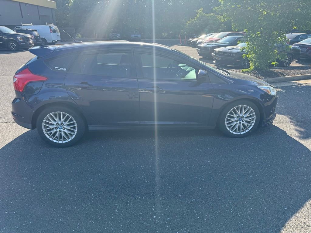 Used 2012 Ford Focus SEL FWD image 7