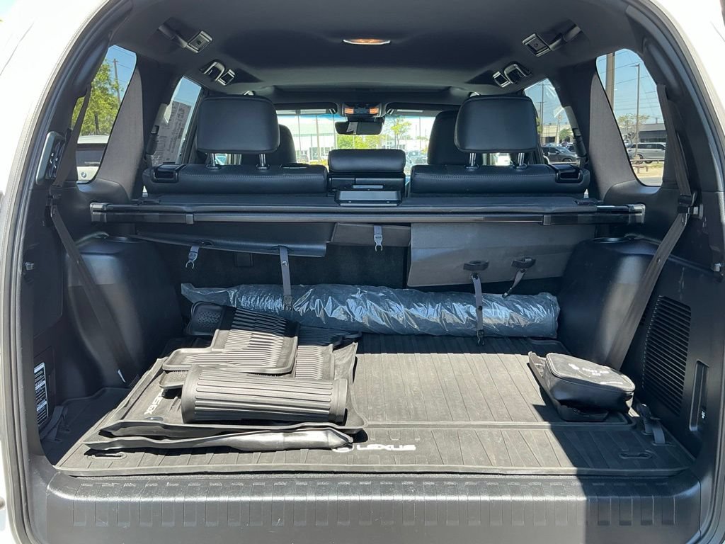 Used 2020 Lexus GX 460 Luxury w/ Accessory Package AWD/4WD image 22