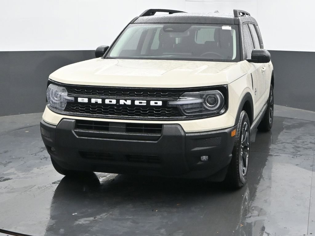 New 2025 Ford Bronco Sport Outer Banks image 3