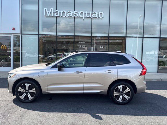 Certified 2024 Volvo XC60 T8 Plus w/ Climate Package AWD/4WD image 2