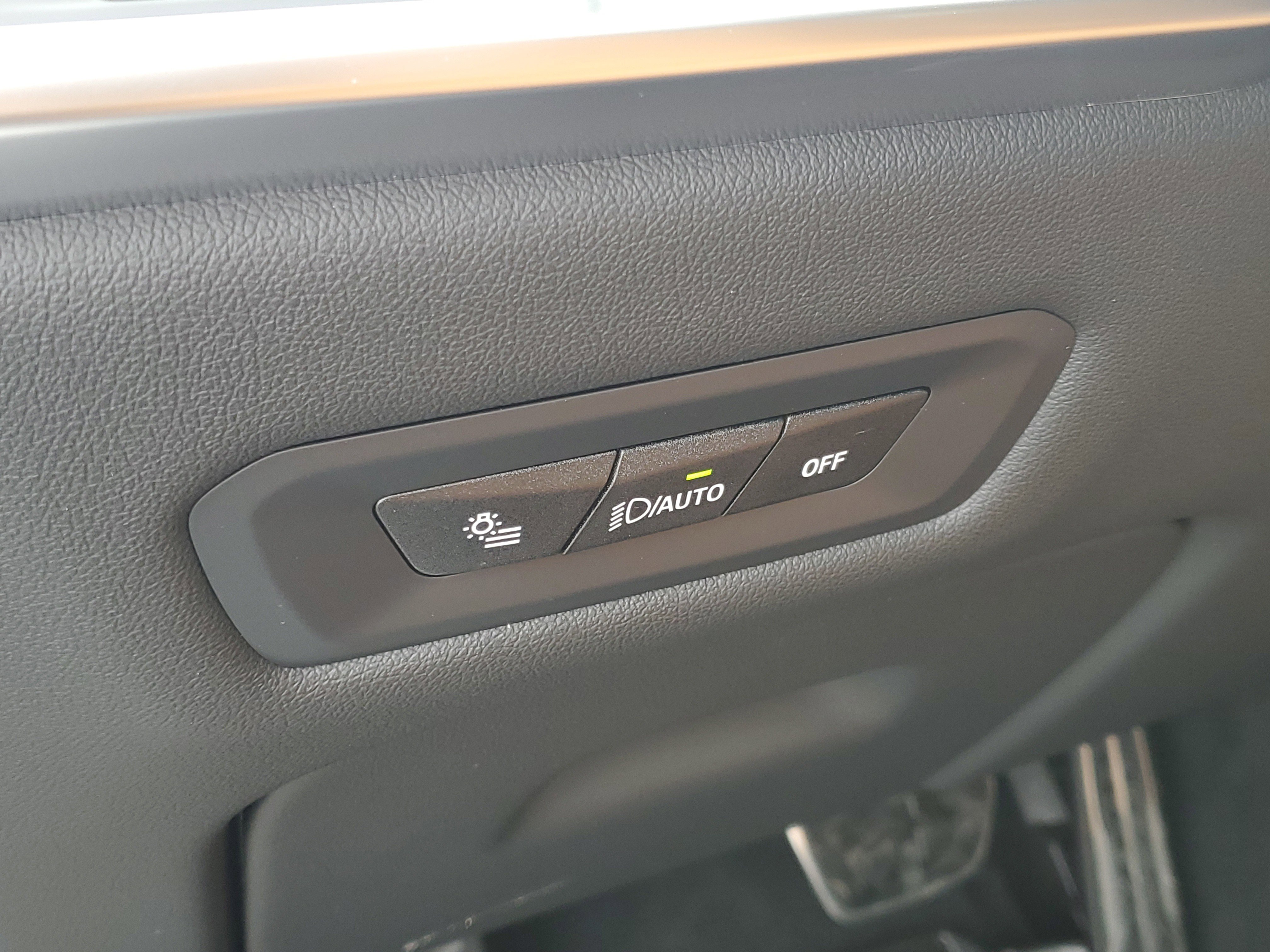 New 2026 BMW X5 xDrive40i w/ Executive Package image 11