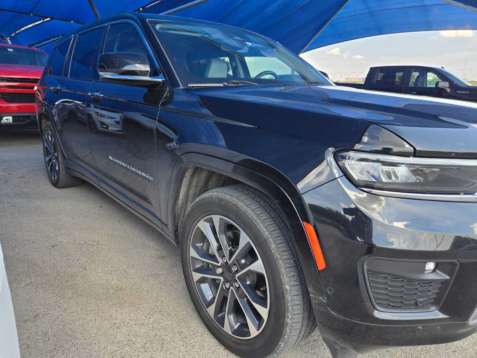 Used 2023 Jeep Grand Cherokee L Overland AWD/4WD image 2