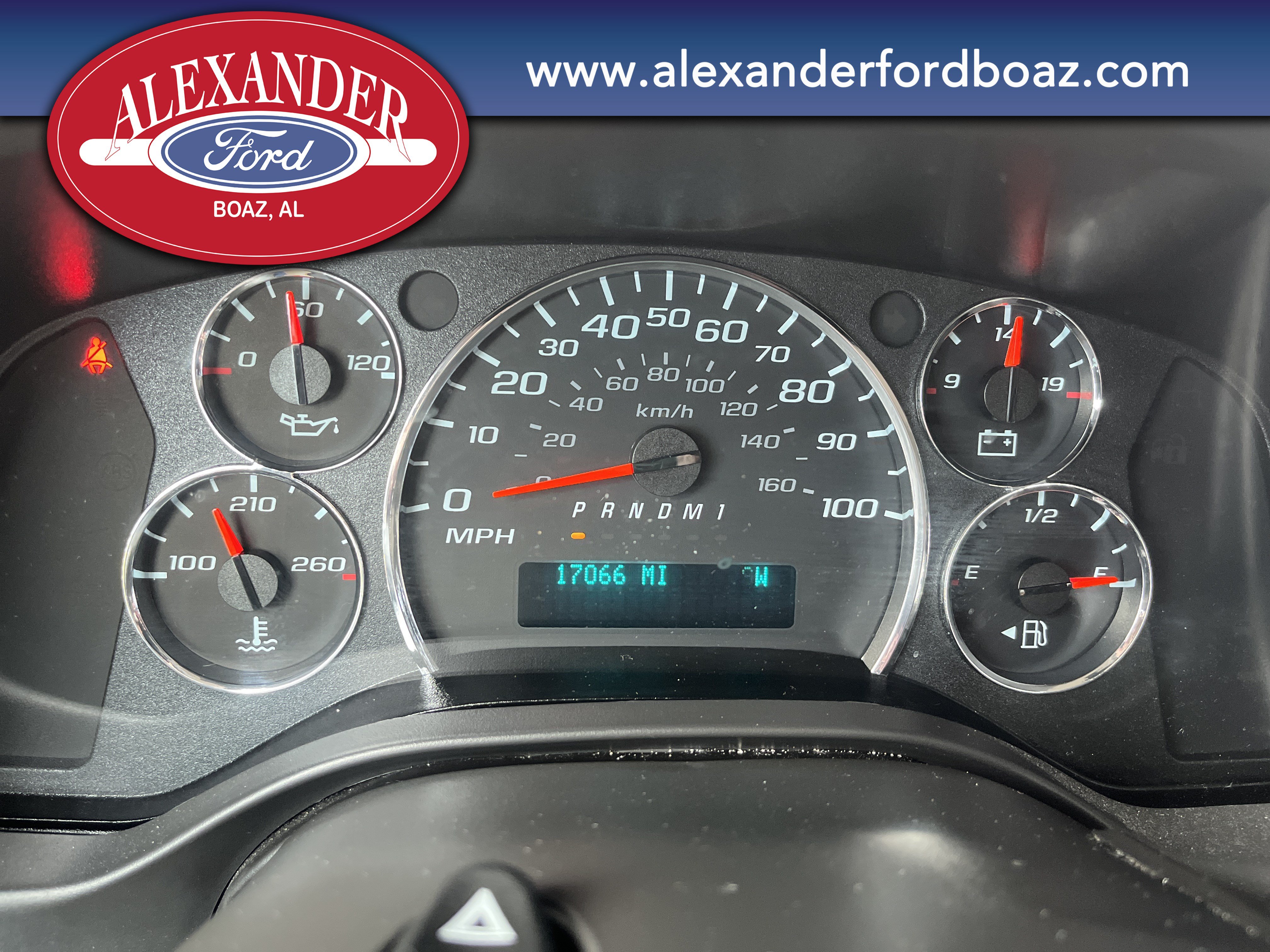 Used 2025 Chevrolet Express 3500 LT w/ LT Preferred Equipment Group RWD image 10
