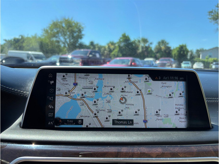 Used 2016 BMW 750i RWD image 32