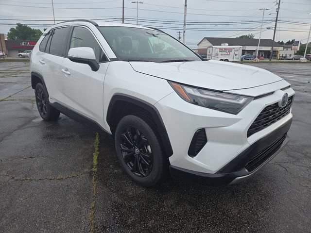 Used 2024 Toyota RAV4 SE AWD/4WD image 2