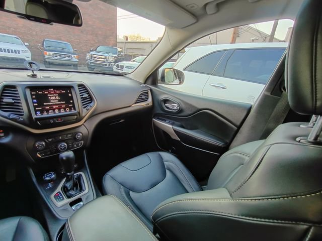 Used 2018 Jeep Cherokee Limited image 31