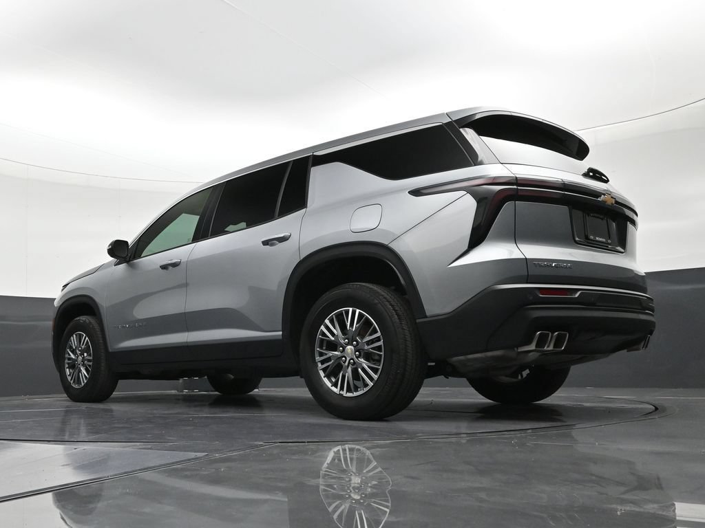 Used 2024 Chevrolet Traverse LS FWD image 22
