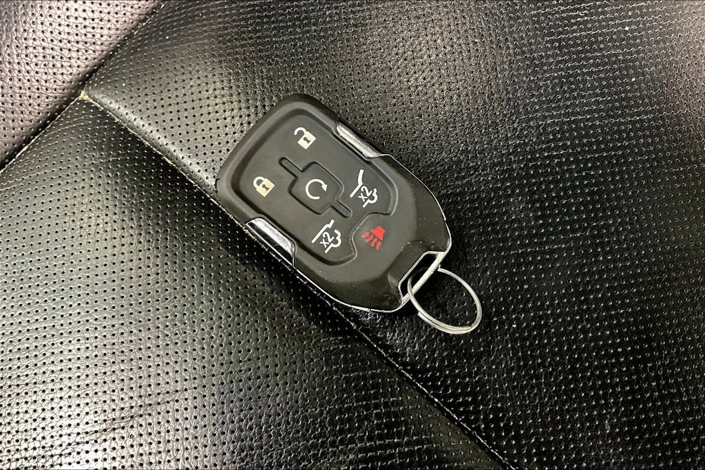 Used 2017 Chevrolet Suburban Premier image 13