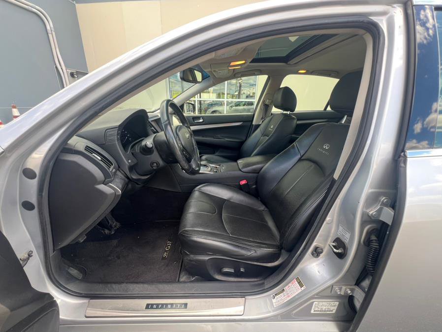 Used 2011 INFINITI G25 x w/ Moonroof Pkg image 7