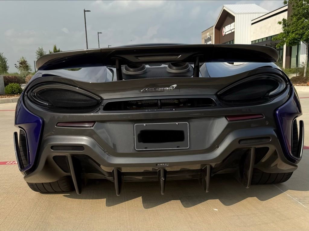 Used 2020 McLaren 600LT Spider RWD image 23