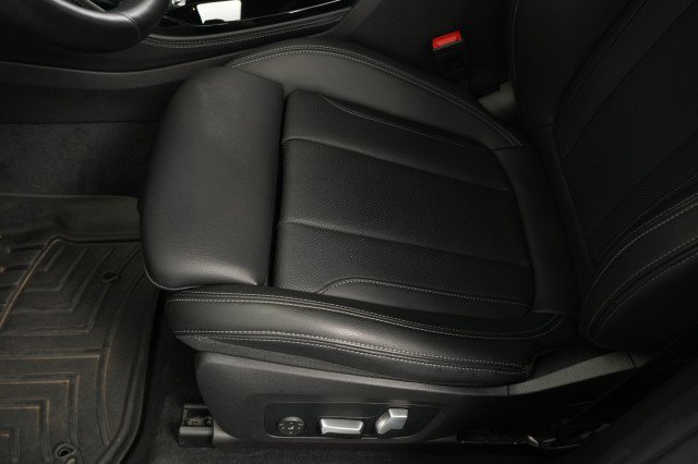 Used 2022 BMW X4 xDrive30i w/ M Sport Package 2 image 30